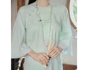 Pastelzijde Ao Dai, crèmekleurige chiffonborduurwerk Ao Dai-set, gemoderniseerde Vietnamese schattige Ao Dai, nieuw maanjaar, Ao Dai Tet Family Tet-fotoshoot