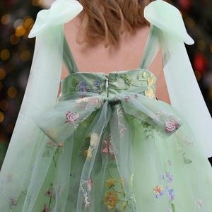 Sage Grün 4 Schichten Blumenmädchen Kleid Tutu Blumenkleid, Verzauberte Rose Fee Blumen Stickerei Kleid, Tüll Kleid, Erster Geburtstag