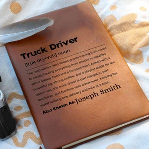 LKW-Fahrer Geschenk Personalisierte Definition Leder Journal, Geschenk für Trucker, Trucker Geburtstagsgeschenke, Benutzerdefinierte LKW-Fahrer Vatertagsgeschenke