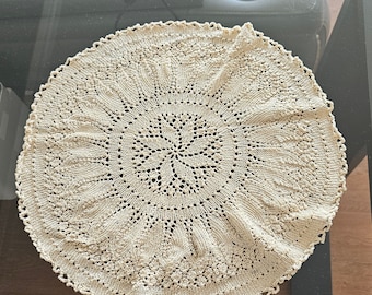 Antique handmade vintage lace crochet round doily Placemats tablecloth Doilies circle doily cotton 1977