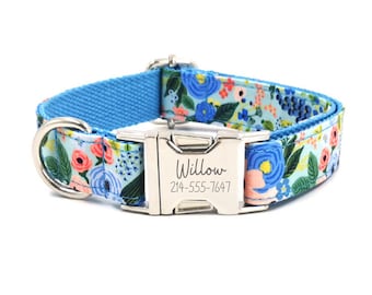 Juego de collar para perro grabado con estampado de flores azules con correa y lazo. Grabado gratuito en hebilla de metal, regalo de boda para cachorros.