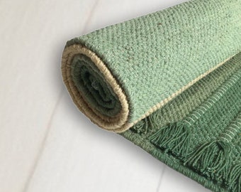 Tapis de yoga en coton biologique infusé d'herbes naturelles pour la méditation, le Pilates, le fitness, la prière | Tissé à la main, dos antidérapant| Non synthétique ou chimique