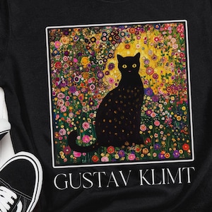 Gustav Klimt-Inspired Cat Shirt, Fine Art Graphic Tee, Stylish Black Cat T-Shirt, Unique Gift for Cat Lovers or Art Enthusiasts