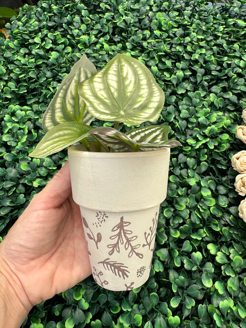 Pandora Set of 2 - Handmade Plant Pots In/Outdoor Beige main image 0