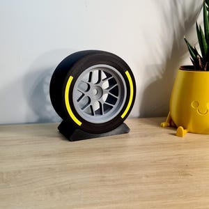 F1 tyres - MEDIUM VERSION - formula 1  race car parts - grand prix gifts for him - 3d printed christmas customizable gift for boyfriend