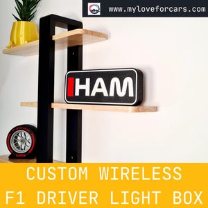 Personalisierter Ferrari LEGO F1 Auto Light Box mit F1 3 Buchstabennamen - Fan Geschenkidee für einen Geburtstag - Formel-1dekor für ihn