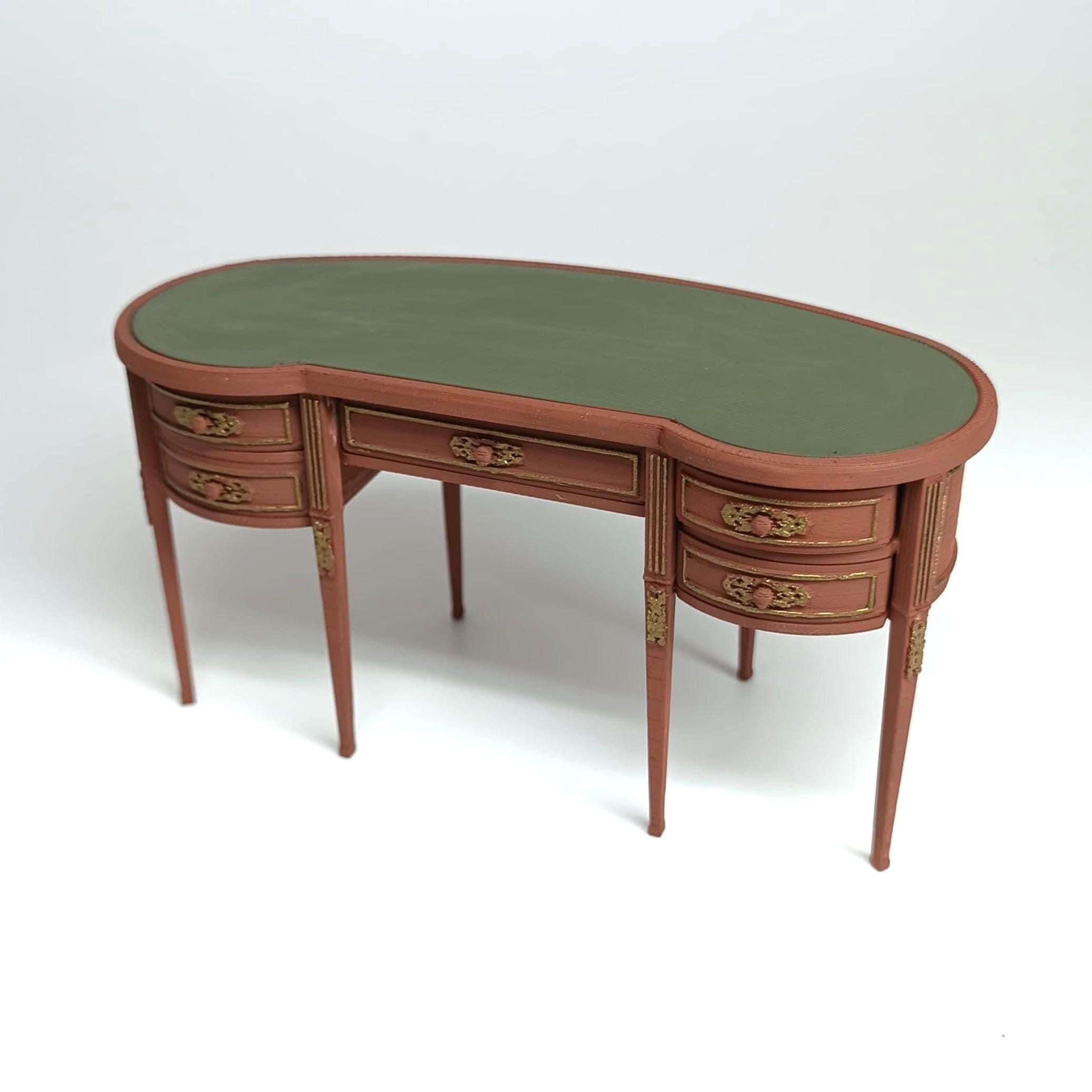 STL File - 1/12 Scale Antique Desk STL for Dollhouses and Miniature Projects  (commercial license)