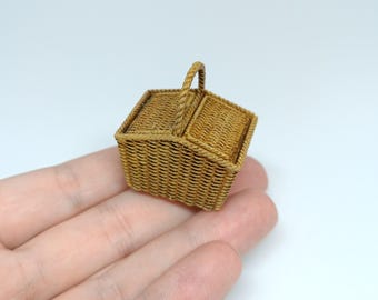 STL File - 1/12 Scale Miniature Wicker Picnic Basket stl for Dollhouses and Miniature Projects (commercial license)