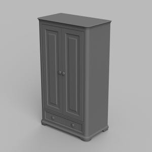 Può includere: Un armadio in legno grigio con due ante e un cassetto. Le ante hanno pannelli in rilievo e il cassetto ha una bordatura decorativa.
