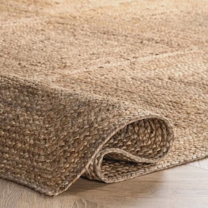 Flätad jute-matta: Boho-dekor i naturfiber