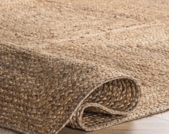 Braided Jute Area Rug: Natural Fiber Boho Decor