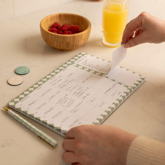 Magnetic Meal Planner Pad: Harlequin Print, Tear-off Shopping Lists