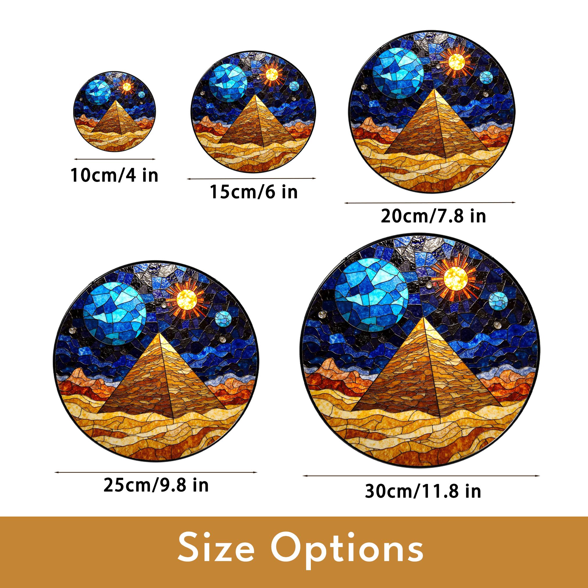 太陽と月をデザインしたステンドグラスのピラミッド型サンキャッチャー