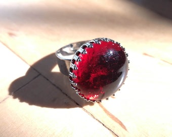 RED DWARF Glass Silver Metal Cocktail Adjustable Feminine Ring Love Valentine's Gift for Her Mother Wife Girlfriend in Crown Besel