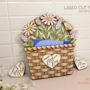 Joyeuse fête des mères, sac à main, porte-cartes cadeau, fichiers découpés au laser, panier en osier avec fleurs sauvages, cadeau pour maman, téléchargement numérique