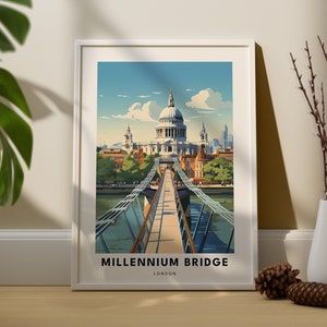 Puede incluir: Un póster de viaje de estilo vintage con una ilustración colorida del Puente del Milenio en Londres, Inglaterra. El puente cruza el río Támesis y conduce a la Catedral de San Pablo en el fondo. El póster tiene el texto "MILLENNIUM BRIDGE LONDON" en la parte inferior.