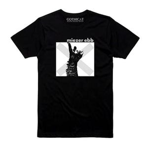 Könnte beinhalten: Schwarzes T-Shirt mit einer Grafik, die eine schwarze Katzen-Silhouette zeigt, die sich nach oben streckt, vor einem weißen Hintergrund mit einem grauen Kreuz. Der Text "miezer ebb" befindet sich über der Grafik. Der Markenname "GOTHICAT" steht oben.