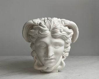 Medusa's Marble Odyssey - Medusa head statue approx. 2.7kg/approx. 16.5x16.5x15cm