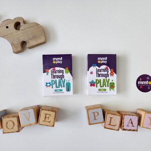 Conjunto de brinquedos para crianças pequenas - Marcos do desenvolvimento de 1 a 3 anos - Recurso educacional - Cartões de atividades - Aprendizagem por meio da brincadeira