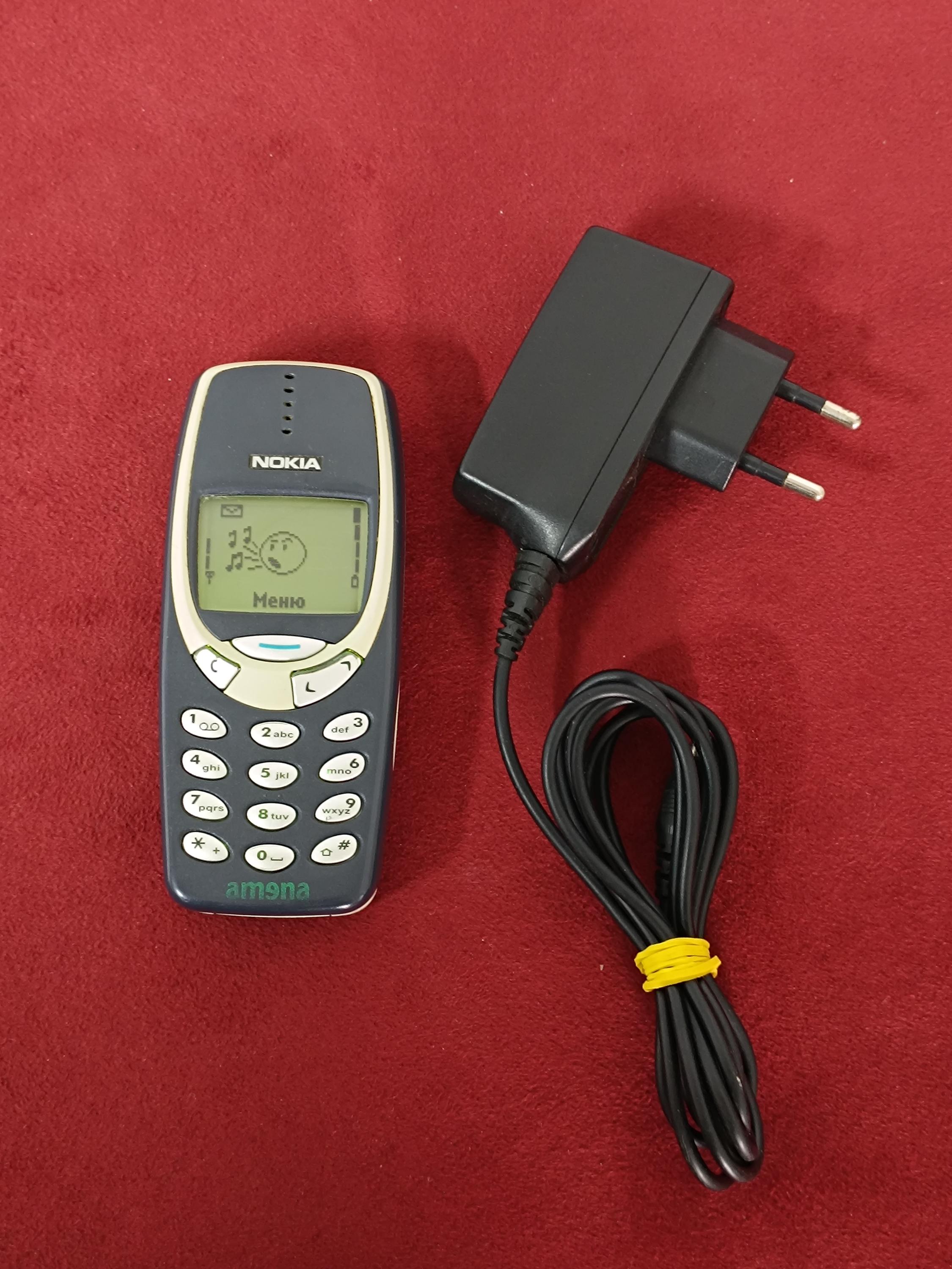 TÉLÉPHONES PORTABLE VINTAGE NOKIA 3310 avec chargeur & notice EUR 45,00 - FR