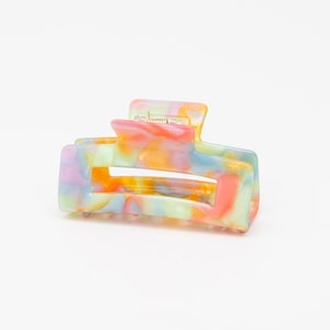 Square hair clip in pastel tones