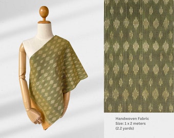 Handgewebter Thai Baumwollstoff: Grünes Mudmee Textil (1 x 2 Meter)