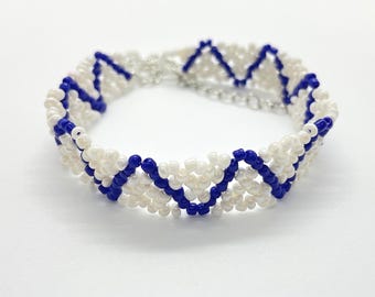 Handgefertigte Choker Halskette mit kleinen Perlen