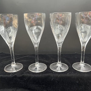 Set of 4, Mikasa - Panache Clear water goblets. 9&quot;. Tall and very elegant with a wonderful sparkle. Mint condition. FREE SHIPPING
