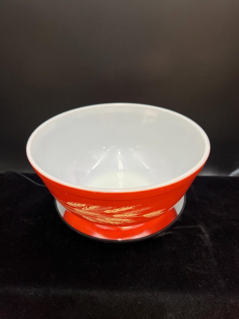 Pyrex Autumn Harvest Wheat. Mixing Bowls Pattern 402 (1.5qt) and 403 (2 ...