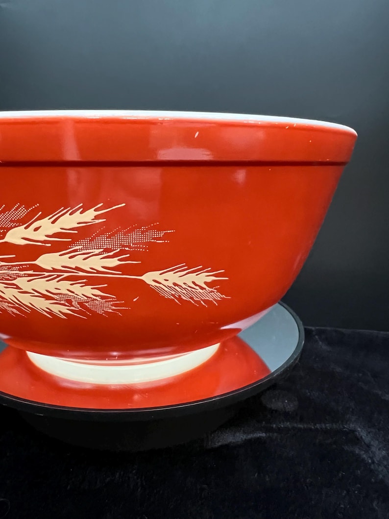 Pyrex Autumn Harvest Wheat. Mixing Bowls Pattern 402 (1.5qt) and 403 (2 ...