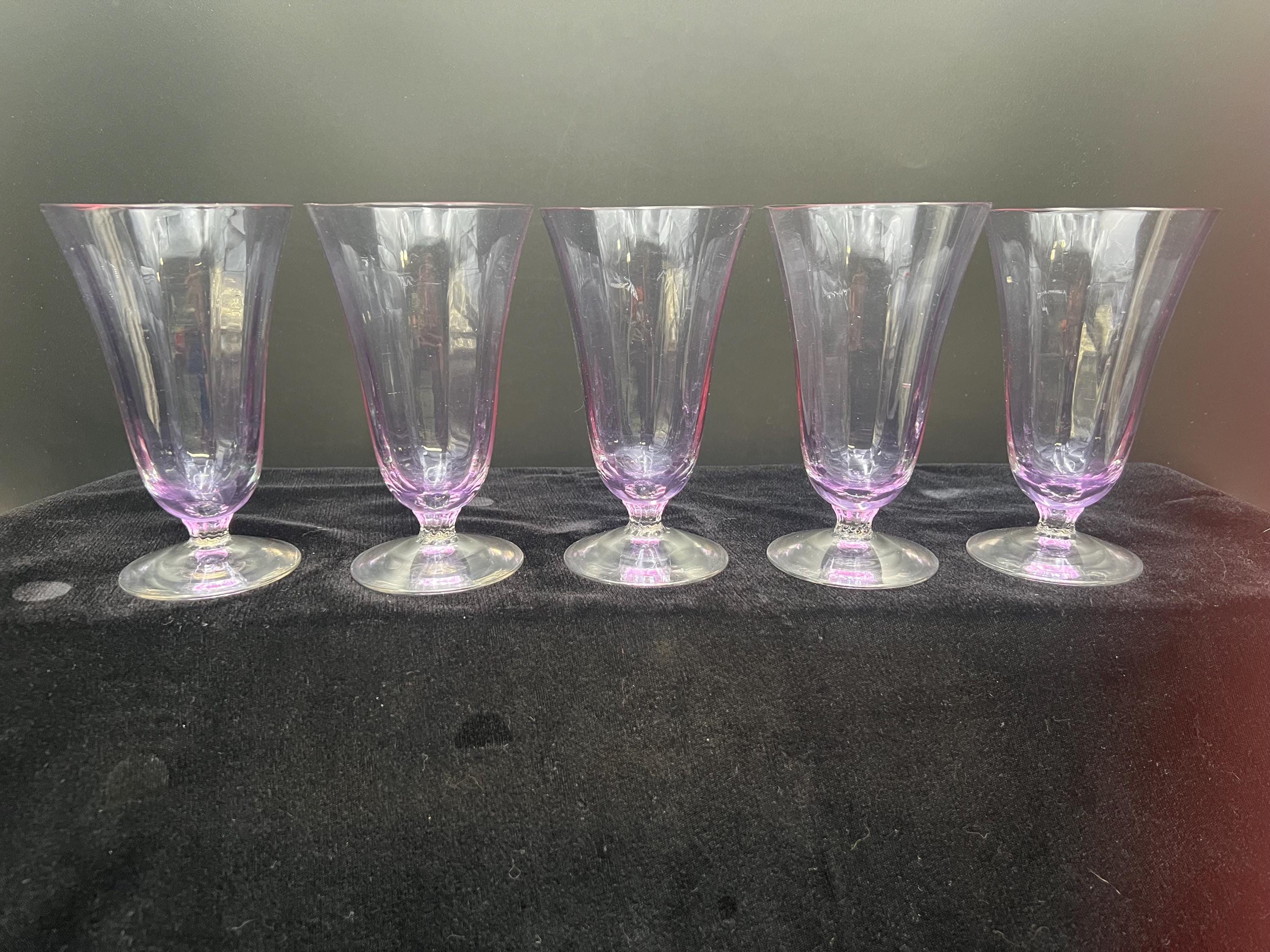 Cristalería Fostoria, diseño "Wisteria Lavender Optic" (#5099-5299). Vidrio dicroico. Se vende por unidad. En perfecto estado. ENVÍO GRATIS.