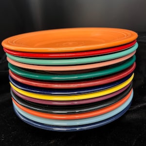 Fiesta ware plates: luncheon (9&quot;). Vintage in great condition; I do NOT offer heavily scratched, chipped, or discolored. FREE SHIPPING