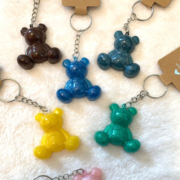 Teddy Bear Keyring. Great for a Birthday Gift or a gift for Mother’s Day. Alternative gift for your child or their teacher. Chose of Colours