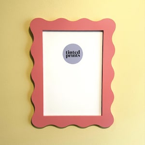 Cadre ondulé A4 DUSTY PINK Ondulé Couleur maximaliste funky Décoration d'intérieur