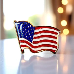American flag pin, Personalized USA flag lapel pin, Patriotic pin for suit, jacket, Fourth of July gift, Veteran gift, Independence Day gift