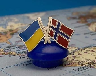 Norwegen und Ukraine Flaggen Abzeichen, Anstecknadel mit beiden Landesflaggen, Vaterländisches Geschenk für Norweger und Ukrainer, Messing gekreuzte Flaggen