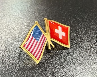 Pin de solapa con bandera de países cruzados, insignia de latón, regalo de viaje para hombres, pin con doble bandera de Suiza y EE. UU., pines patrióticos personalizables.