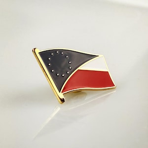 Poland and EU Flags Enamel Lapel Pin, Crossed Friendship Badge, European Union and Polish Flag Symbol, Collector’s Gift, Suit Lapel Pin