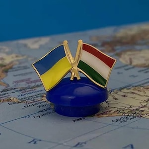 Oekraïense en Hongaarse gekruiste vlagbadge, reversspeld voor rugzak, hoed, jas, kraag, tas, aangepaste landvlagspelden