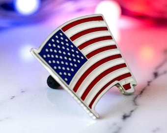 Personalized American Flag Lapel Pin, Custom USA Enamel Pin, Waving United States Flag Brooch, Patriotic Gift for Veterans, 4th of July