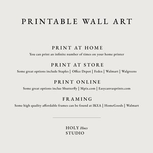 Puede incluir: Gr&aacute;fico de arte mural imprimible con texto que detalla las opciones de impresi&oacute;n: en casa, en la tienda y en l&iacute;nea. Tambi&eacute;n sugiere opciones de encuadre. El logotipo de Holy Hues Studio est&aacute; en la parte inferior.
