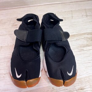 Vintage 2005 Nike Air Rift Sneakers – US 10 – Made in Indonesia – Rare Collector’s Pair image 4