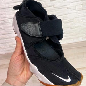 Vintage 2005 Nike Air Rift Sneakers – US 10 – Made in Indonesia – Rare Collector’s Pair image 8