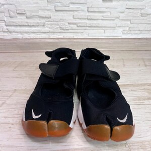 Vintage 2005 Nike Air Rift Sneakers – US 10 – Made in Indonesia – Rare Collector’s Pair image 3