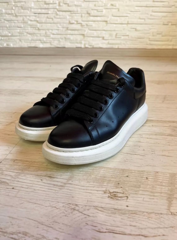 Alexander mcqueen oversized sneakers unisex