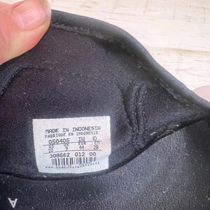 Vintage 2005 Nike Air Rift Sneakers – US 10 – Made in Indonesia – Rare Collector’s Pair image 13