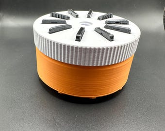 Storage box for Nintendo Switch games – with random mechanism!