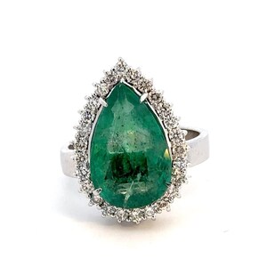 14KT White Gold Diamond Emerald Ring - 4.70DWT - Size 6.75 US