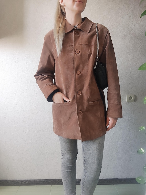 90s Vintage Suede Leather Trench Coat: Coffee Brown Mid-Length Buttoned Jacket (M/L)