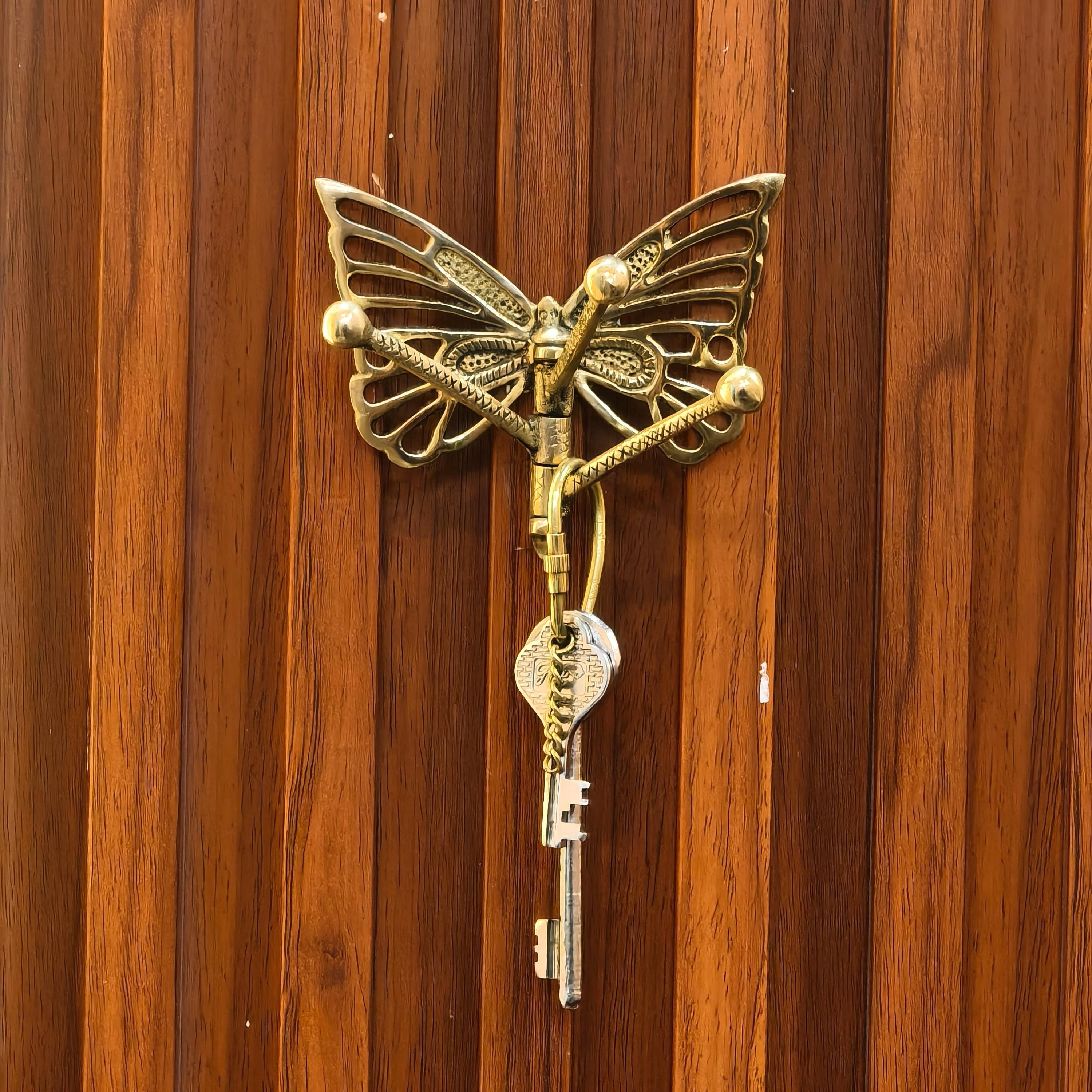 新品未使用４本セット！「アンティーク風・真鍮製ハンガー」ブラスハンガー♡ロココ 新品未使用4本セット！「アンティーク風・真鍮製ハンガー